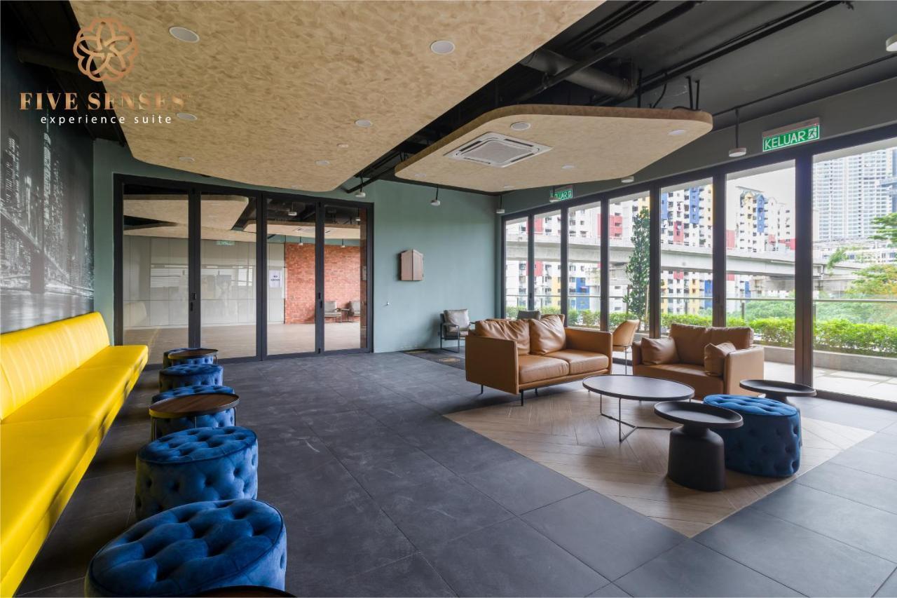Neu Suites Residence Kuala Lumpur, Roam Luaran gambar