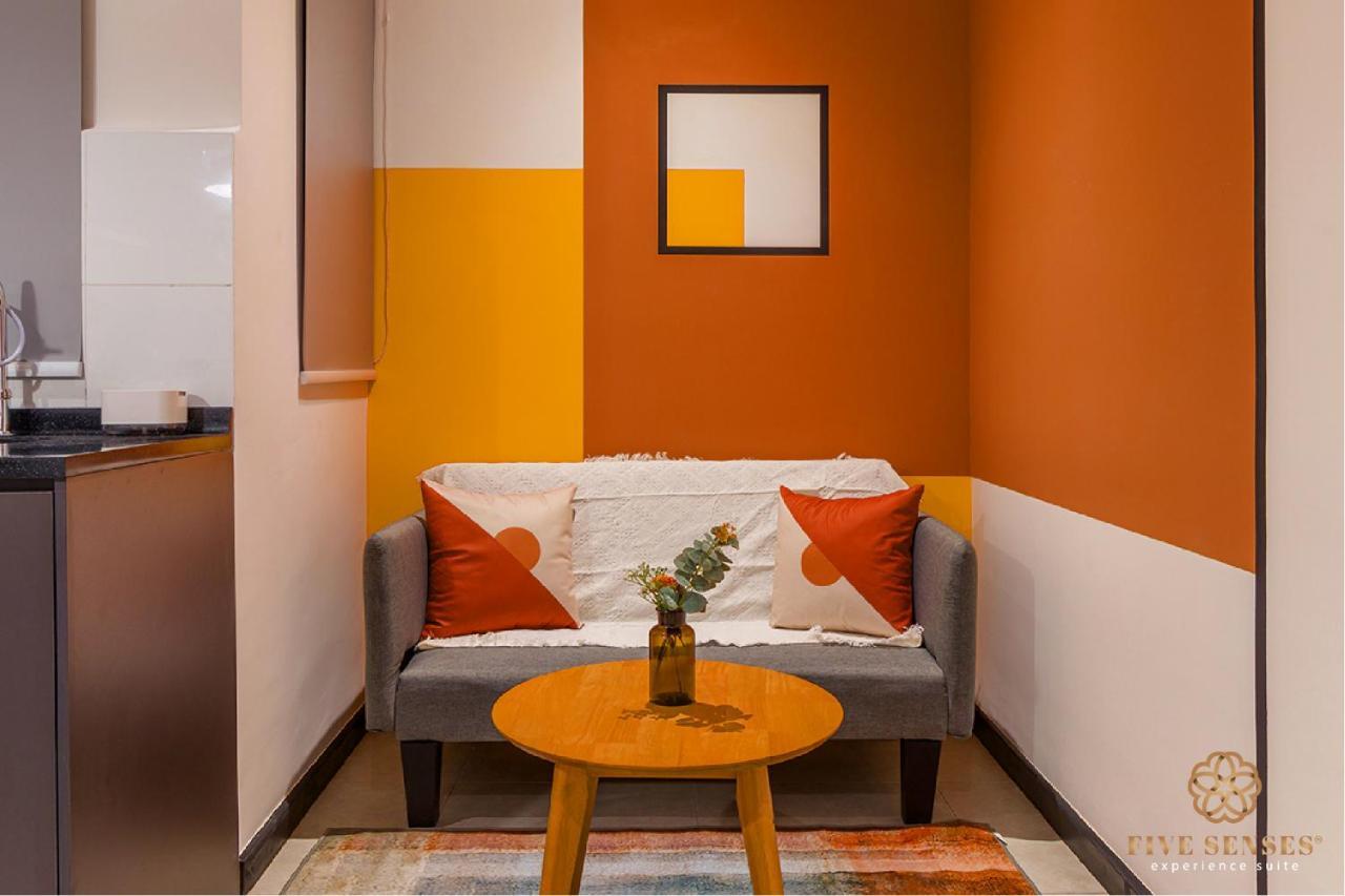 Neu Suites Residence Kuala Lumpur, Roam Luaran gambar