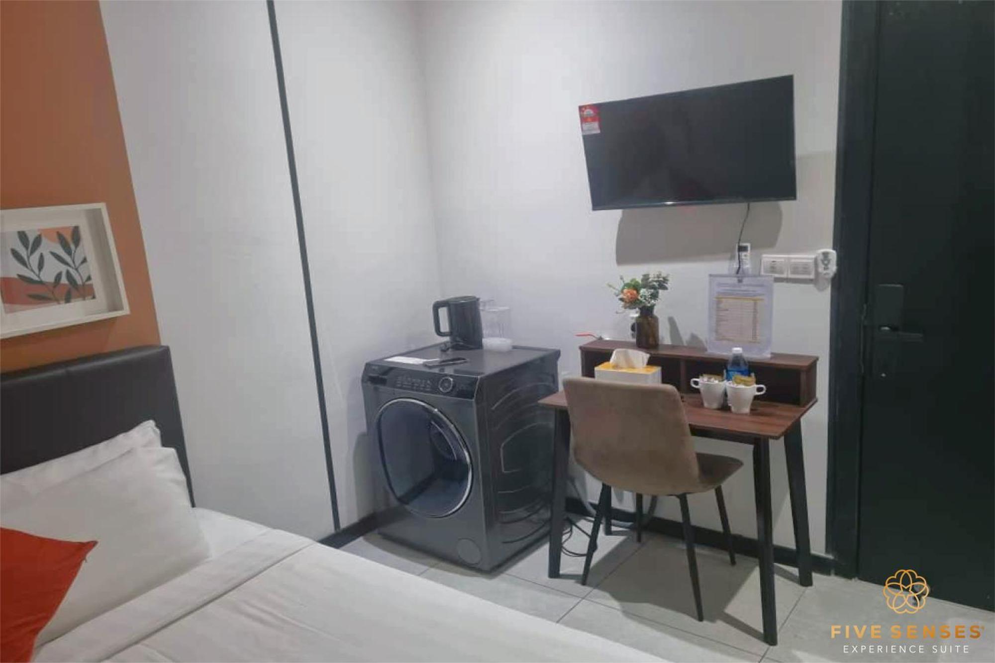 Neu Suites Residence Kuala Lumpur, Roam Bilik gambar